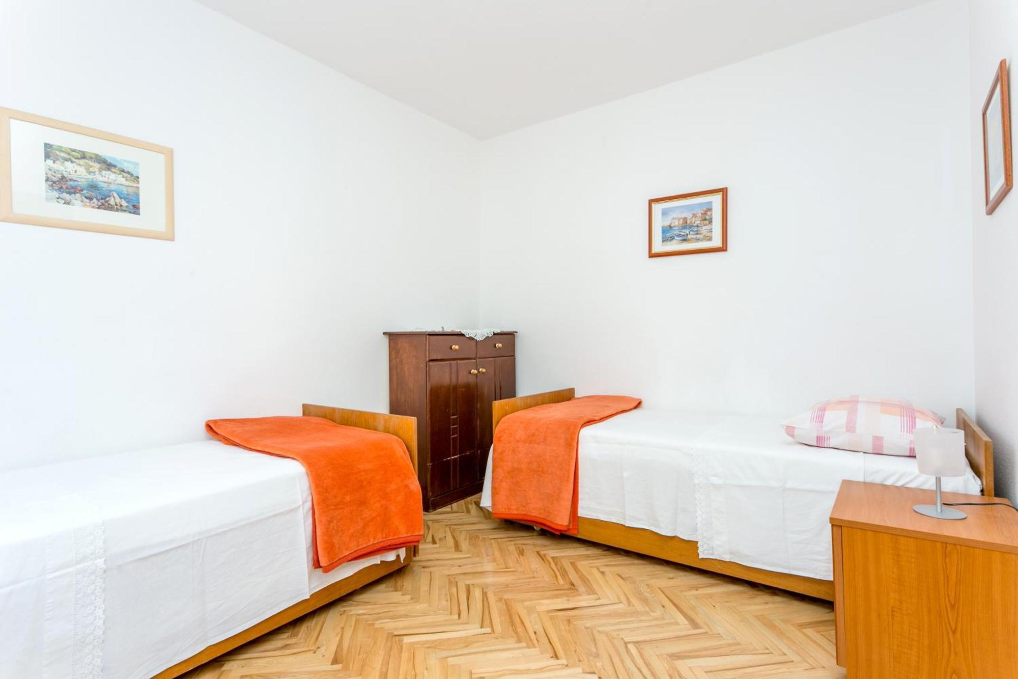 Apartments By The Sea Baska Voda, Makarska - 300 Екстериор снимка